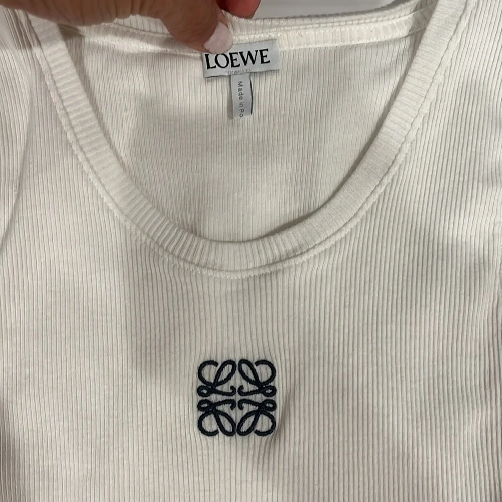 Loewe Crop Tank - Picture 2 of 4